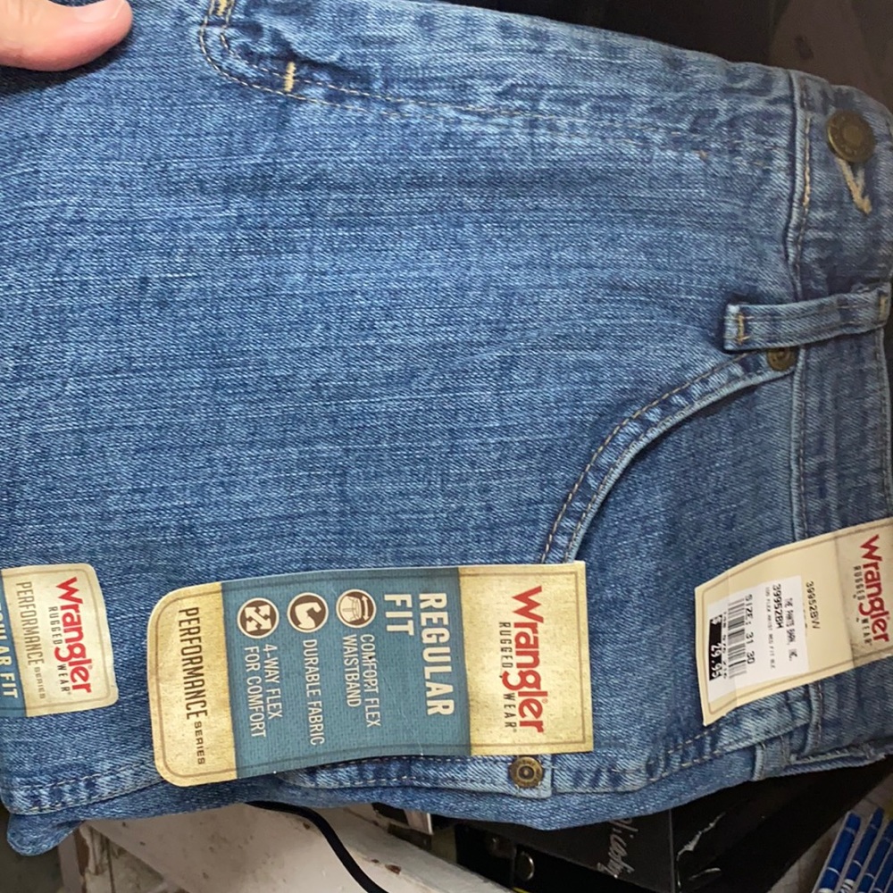 Wrangler men’s jeans regular fit Comfort flex waistband 31 x 30